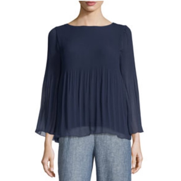 Max Studio Tops - Max Studio Navy pleated blouse.  Size XS.